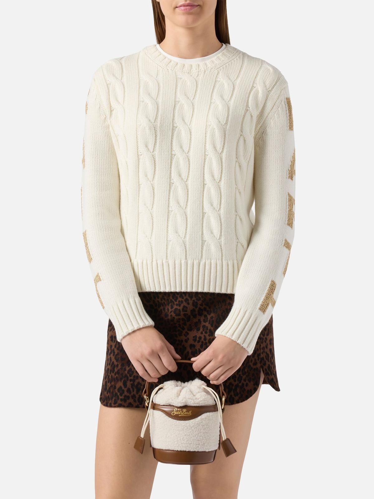 13372_350_3|42fcadb937b40f93c62a0d7c05806a46