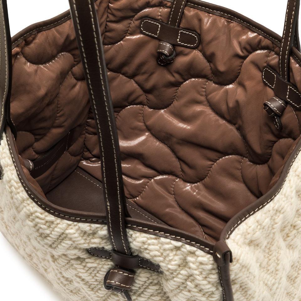 13591_4_4|89f2dfc8fb7518ce50557e546666ccd3